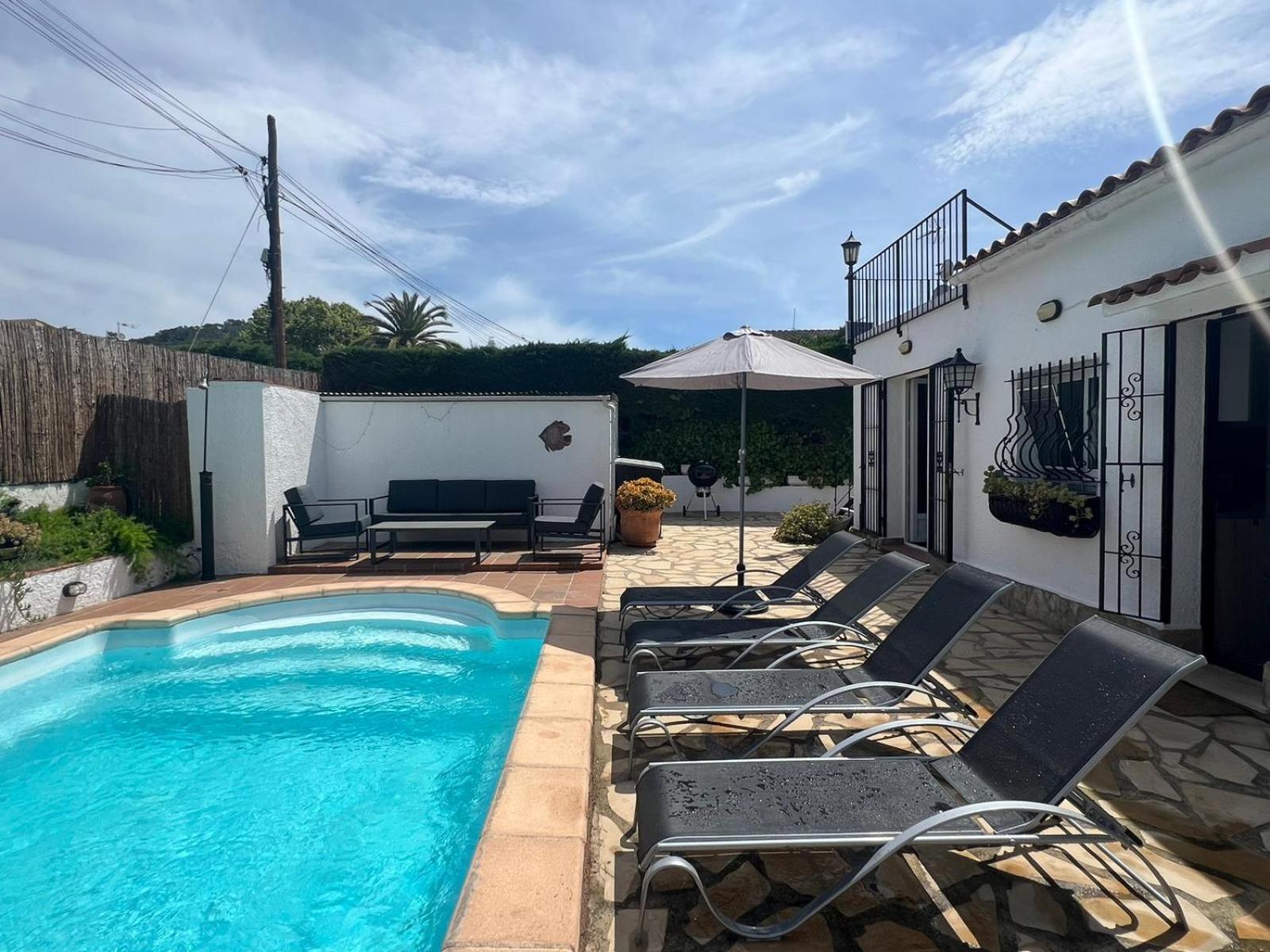 Alemanya 26 With Private Pool Villa Torroella De Montgri Luaran gambar
